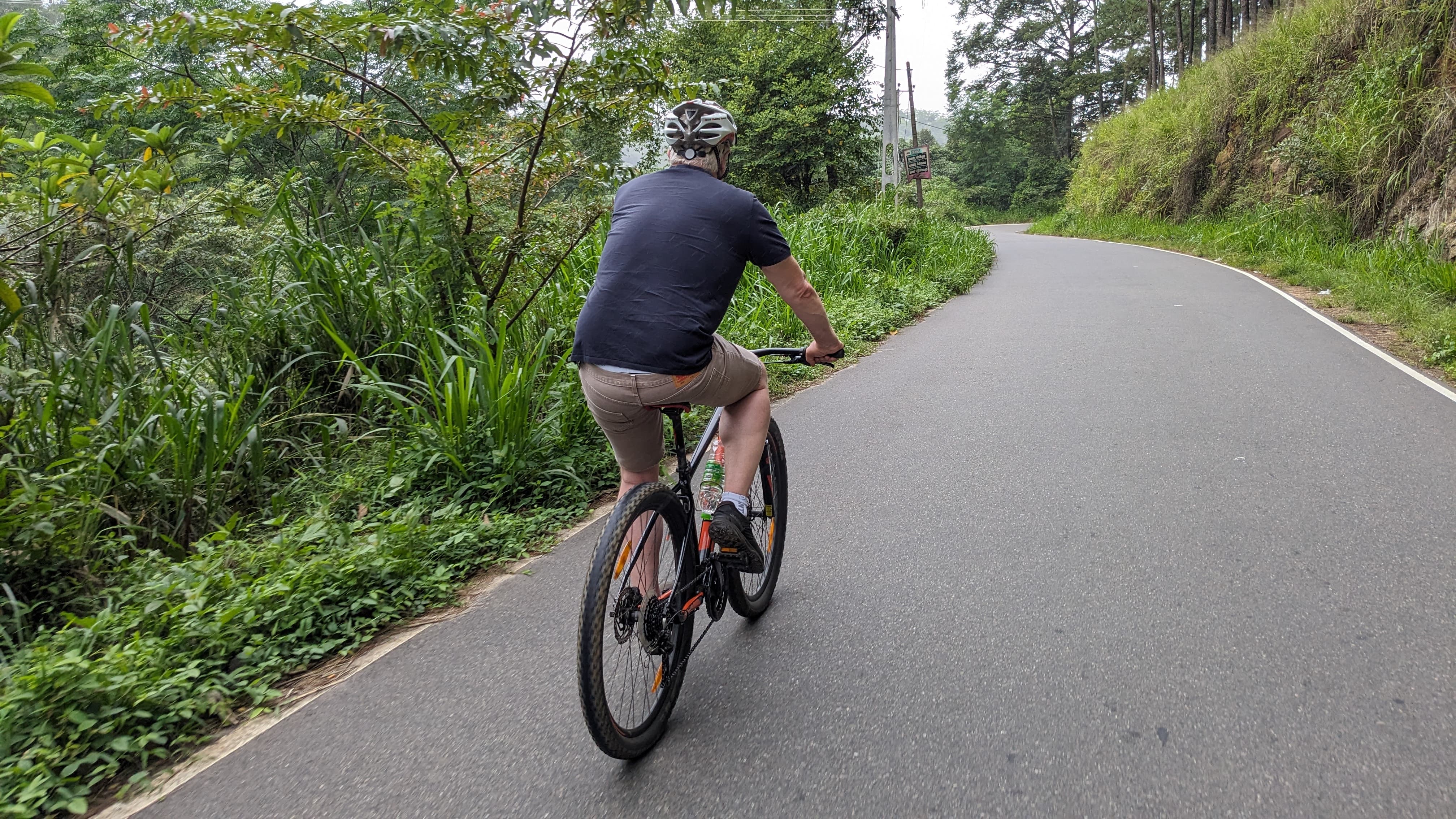 Cycling trail in Sri Lanka - c11