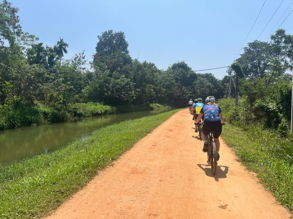 Cycling trail in Sri Lanka - c15